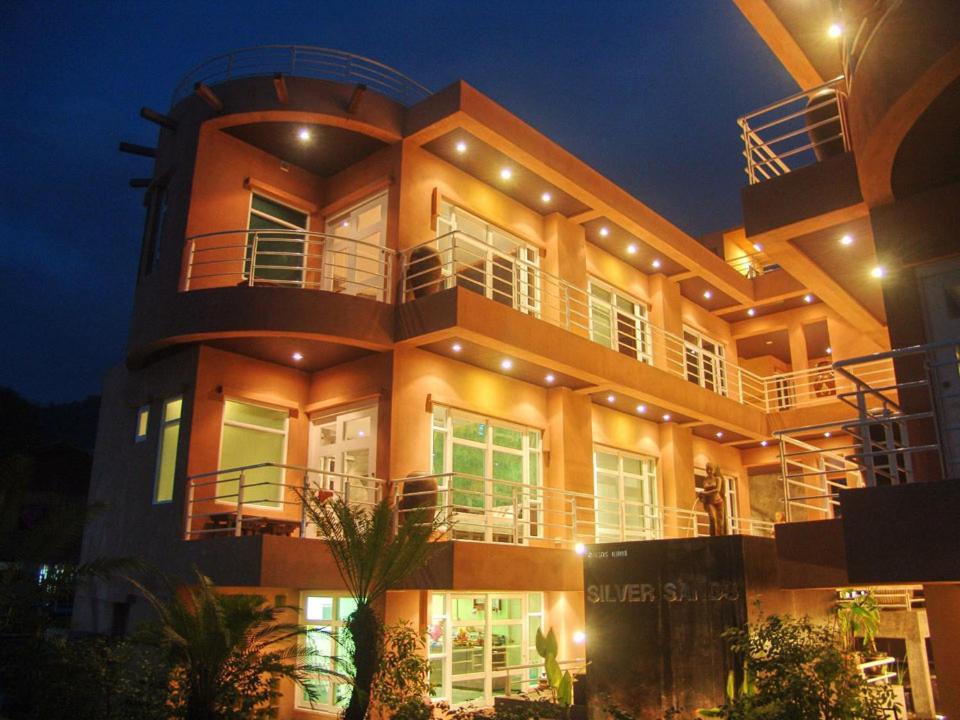 Silver Sands Resort - Тау Экстерьер фото