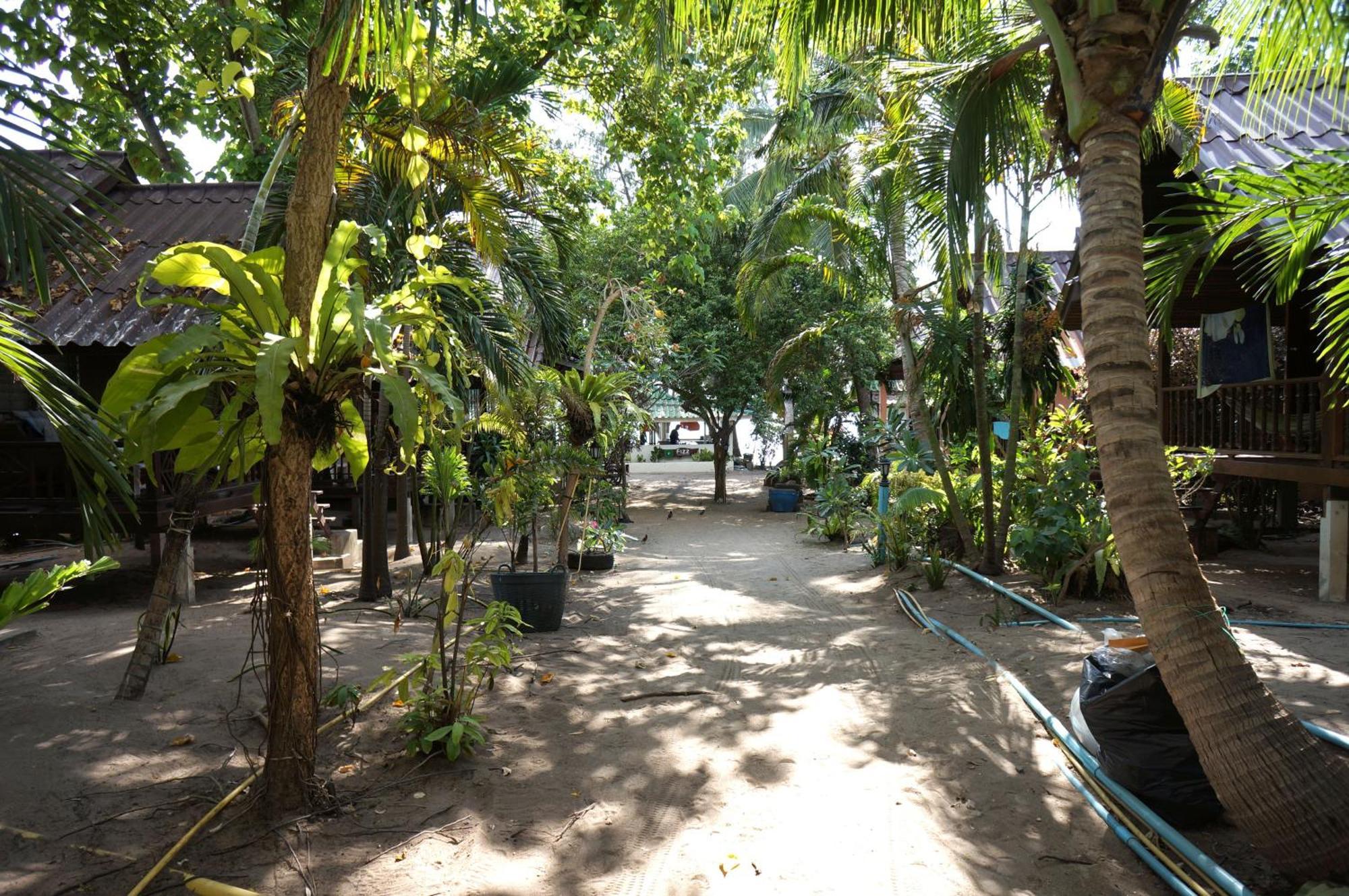 Silver Sands Resort - Тау Экстерьер фото