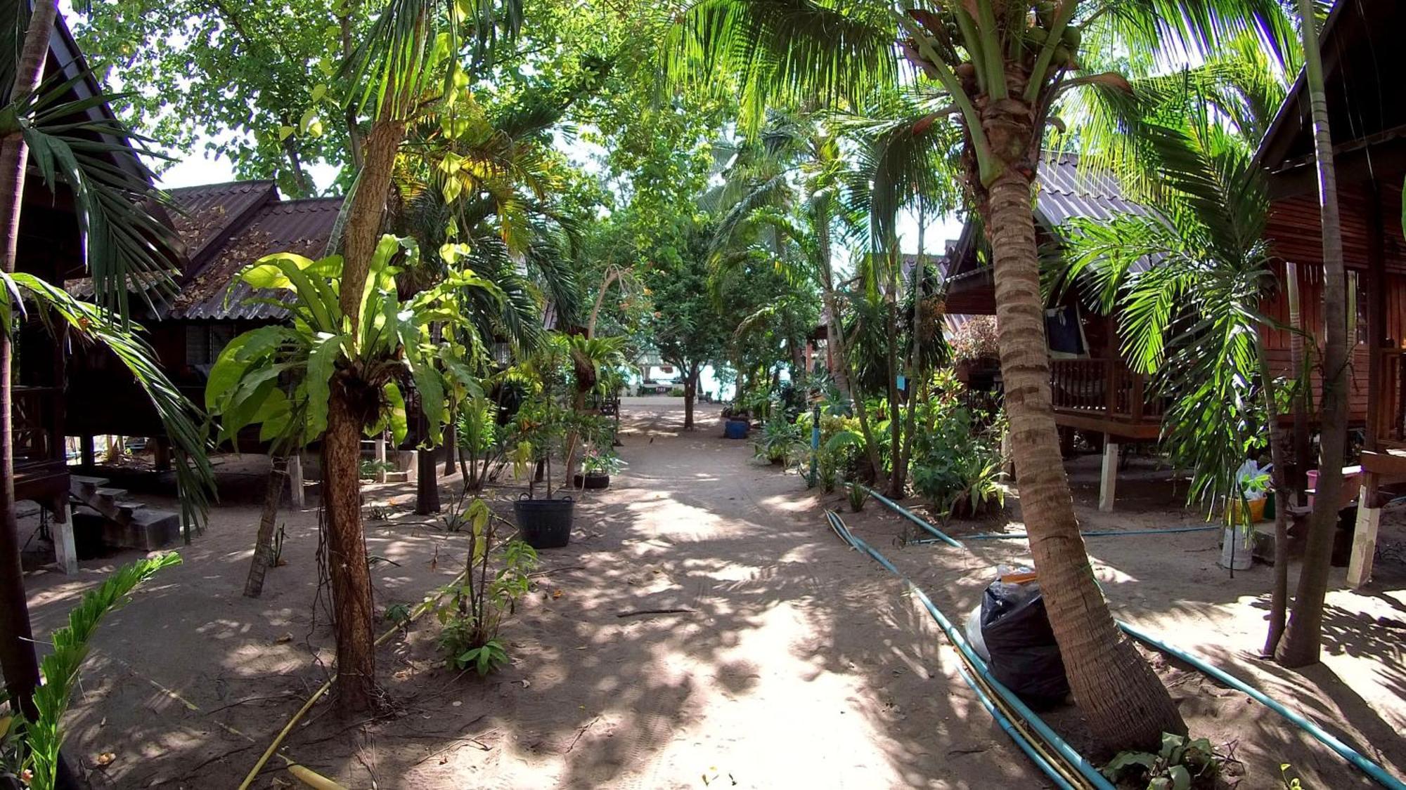 Silver Sands Resort - Тау Экстерьер фото