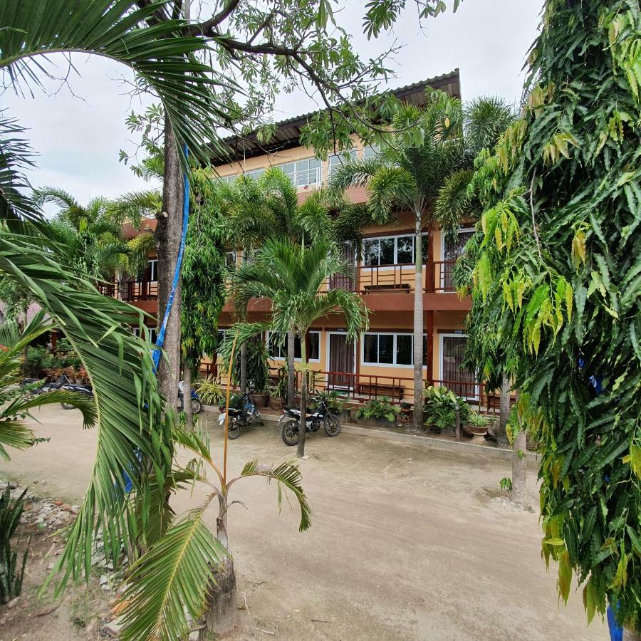 Silver Sands Resort - Тау Экстерьер фото